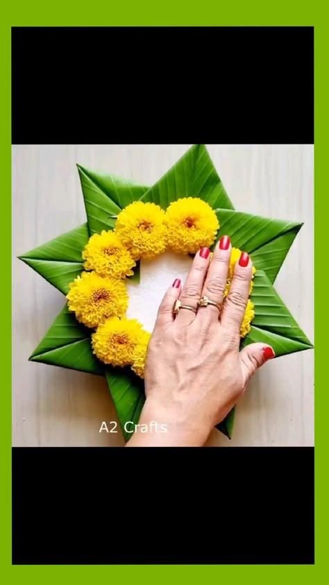 Rangoli With Leaves And Flowers, Main Door Diwali Decoration Ideas Simple, Vallakapu Decoration, Onam Gift Ideas, Easy Ganesh Decoration Ideas, Ganpati Decoration With Leaves, Diy Varalakshmi Pooja Decoration, Banana Leaves Decoration Pooja, Decoration Ideas For Varalakshmi Pooja