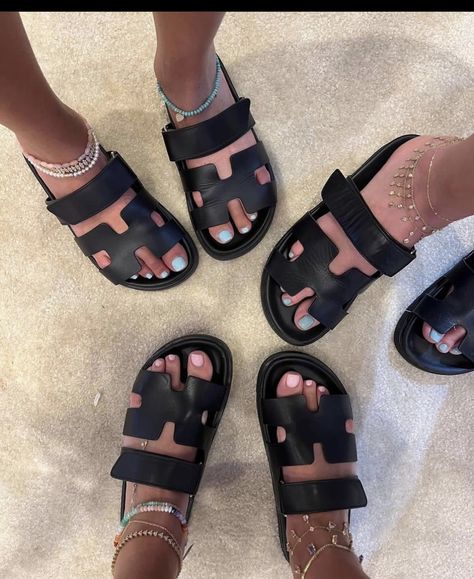 Summer Jewelry Trends, Women Slippers Fashion, Sequin Shoes, Pretty Sandals, Shoes Heels Classy, Summer Heels, Shoe Inspo, Slingback Shoes, Cute Sandals