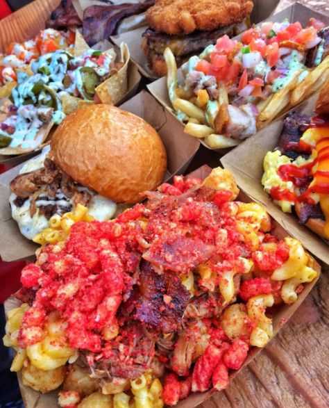 Best Food Truck Food, Food Truck Recipes, Coachella Food, Cheese Tots, Food Festivals Event, Hipster Food, Funky Food, Jar Desserts, New Food Trends