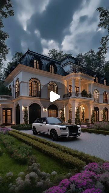 Modern French Mansion, Fancy Mansion, French Style Mansion, French Chateau Style Homes, Modern Family Room Design, Neoclassical Home, French Mansion, Living Your Dream, Modern Family Rooms