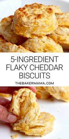 Biscuits Cheddar, Dinner Biscuit, Best Biscuit Recipe, Homemade Biscuits Recipe, Cheesy Biscuit, Cheddar Biscuits, Biscuit Bread, Biscuit Rolls, Biscuits Easy