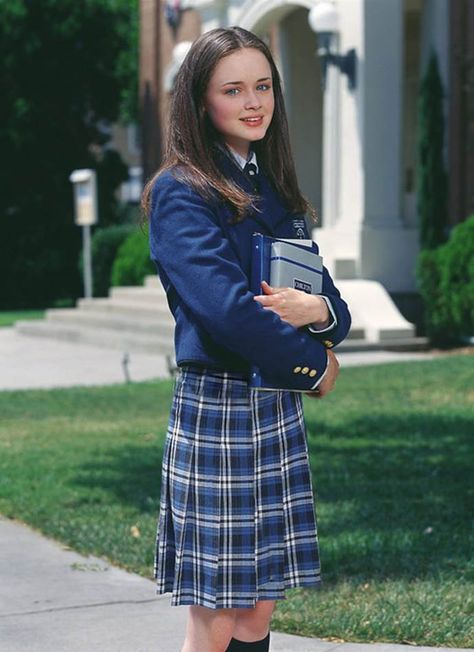 Rory Gilmore Style, Cotillion Dresses, Gilmore Girl, Mother Daughter Dress, Alexis Bledel, Rory Gilmore, Costume Shop, Gilmore Girls, Layered Look