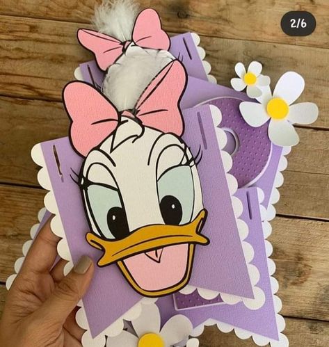 Daisy Duck Centerpieces, Minnie Mouse And Daisy Duck Party, Daisy Duck Birthday Party Ideas, Daisy Duck Birthday, Daisy Duck Party, Daisy Party, Donald And Daisy Duck, Duck Birthday, Happy Birthday Template