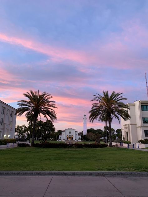 College, university, sunset, photography, Catholic, California, campus, LMU Lmu University Aesthetic, Loyola Marymount University Aesthetic, College In California, Lmu University, La Aesthetic, Loyola Marymount University, California College, Vision Board Photos, College Library