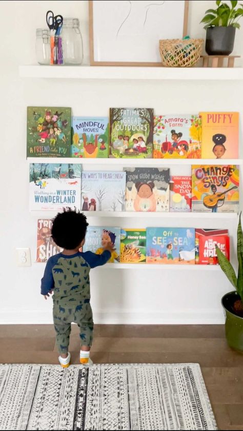 polishedplayhouse on Instagram: Book Wall 📚 I always get questions about our book wall. These MOSSLANDA photo ledges from IKEA are one of my favorite ways to use vertical… Ikea Book, Books Kids Room, Book Ledge, Photo Ledge, Book Subscription Box, Ikea Kids, Book Subscription, Montessori Ideas, Playroom Design