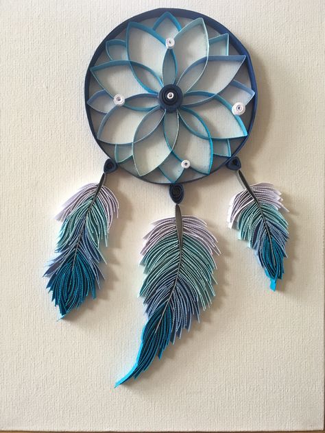 Paper Quilling Dream Catcher, Quilled Dream Catcher, Paper Dream Catcher, Diy Crafts Butterfly, Quilling Patterns Tutorials, Quilling Instructions, Diy Quilling Crafts, Quilling Flower Designs, Paper Quilling Earrings