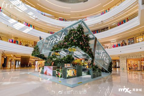 Fresh 'Beauty Theater' Pop-Up Space, MixC Xiamen Vientiane City China. Event Booth Design, Exhibition Display Design, Retail Space Design, Mall Decor, Smart Building, Stage Set Design, Kiosk Design, Showroom Interior Design, Vientiane