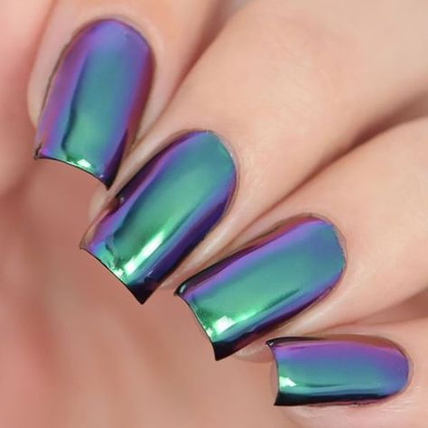 20 Cool Chrome Nail Designs To Try in 2020 - The Trend Spotter Gel Chrome Nails, Chrome Designs, Blue Chrome Nails, Chrome Nail Polish, Pink Chrome Nails, Unghie Nail Art, Chrome Nail Art, Chrome Nails Designs, Purple Nail