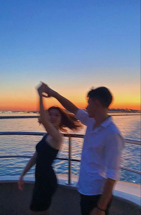 Lovers Pictures Couple, Couple Dance Aesthetic Pics, Couples Sea Photoshoot, Cute Couple Pics Dancing, Dancing Photos Couple, Couple In Sea Beach, Not Cheesy Couple Photos, Couple Goal Poses, Thrown Over Shoulder Pose Couple