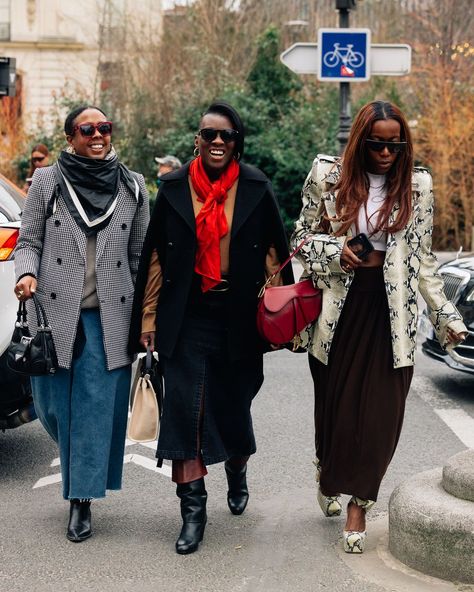 French Girl Chic, French Girl Style, Paris Fashion Week Street Style, Street Style Paris, Autumn Street Style, French Girl, Fashion Week Street Style, Cool Street Fashion, Street Style Looks