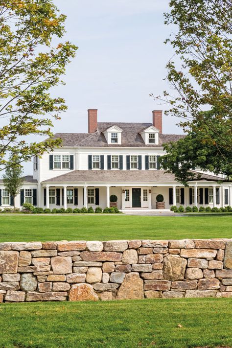 Patrick Ahearn Architect, Newport House, Patrick Ahearn, Traditional Houses, American Architecture, Seaside Resort, Luxury Homes Dream Houses, Colonial House, Indoor Outdoor Living