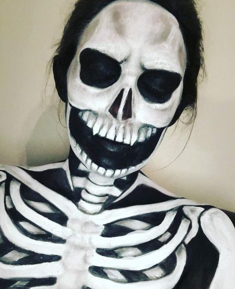 Halloween Skeleton Makeup, Skeleton Body, Skeleton Makeup, Halloween Skeleton, Halloween Skeletons, Body Painting, Halloween Face, Skeleton, Face Makeup