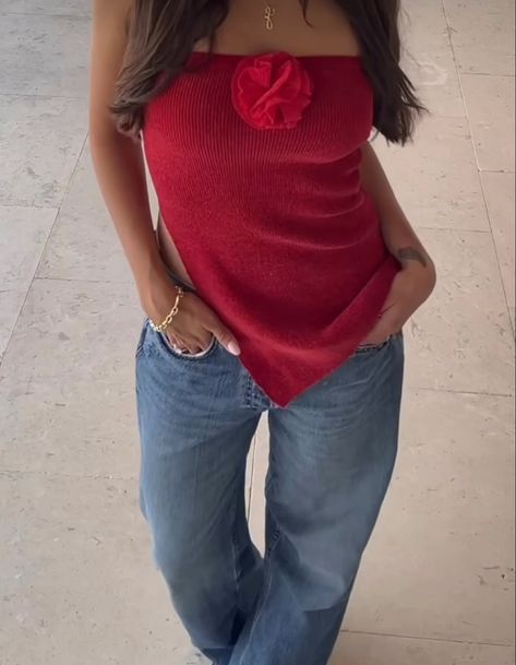 Red Top Outfit, Red Outfits, Miss Girl, Top Outfit, Spring Looks, Red Top, Teen Fashion Outfits, Fitness Inspo, Cute Tops