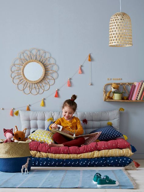 Closet Reading Nook, Reading Nook Closet, Kids Floor Cushions, Reading Corner Kids, Floor Futon, Cortinas Boho, Reading Nook Kids, Reading Nook Ideas, Studio Diy