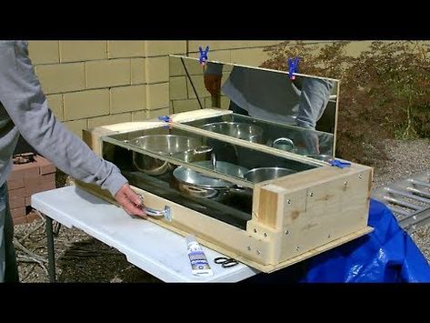 Solar Oven Diy, Solar Dehydrator, Solaire Diy, Oven Diy, Solar Cooking, Solar Cooker, Oven Design, Solar Oven, Fiberglass Insulation