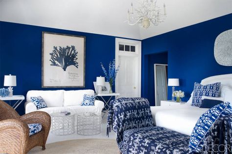 Stunning blue room inspiration Royal Blue Bedrooms, Blue Painted Walls, Interior Design Per La Casa, Coastal Living Rooms, Hamptons House, Blue Home Decor, White Living, White Living Room, Blue Living Room