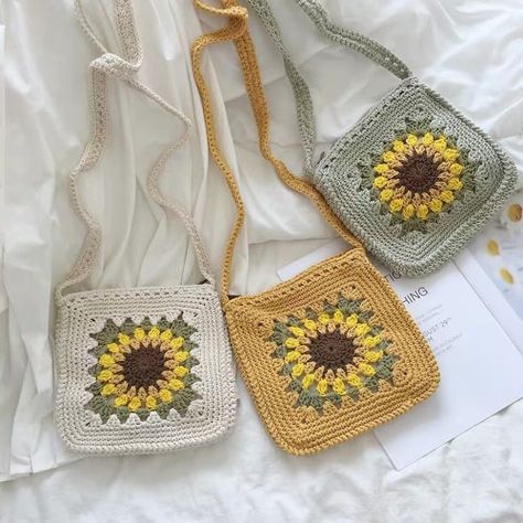 Crocheted Purses, Sac Granny Square, Handbags Handmade, Confection Au Crochet, Crochet Daisy, Crochet Sunflower, Crochet Simple, Crochet Purse, Handbag Patterns