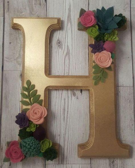 Wood Letter Crafts, Alphabet U, Personalized Wooden Letters, H Letter Images, Wooden Letters Decorated, Decorated Letters, Glass Art Pictures, Wooden Monogram, Barn Wood Crafts