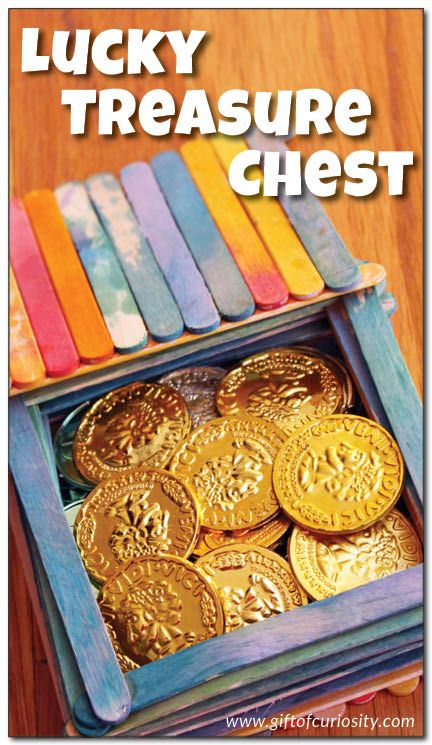 DIY Lucky Treasure Chest craft for kids. Let them make their own keepsake box for all their special little things! || Gift of Curiosity Osh Activities, Treasure Chest Craft, Pirate Week, Fairy Tale Crafts, Pirate Crafts, Treasure Craft, Crafts And Activities For Kids, Island Crafts, Holiday Program