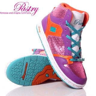 Love them Pastry Shoes, Angela Simmons, Dc Sneaker, Hoka Running Shoes, Old School, Style Me, Pastry, Shoes Sneakers, My Style