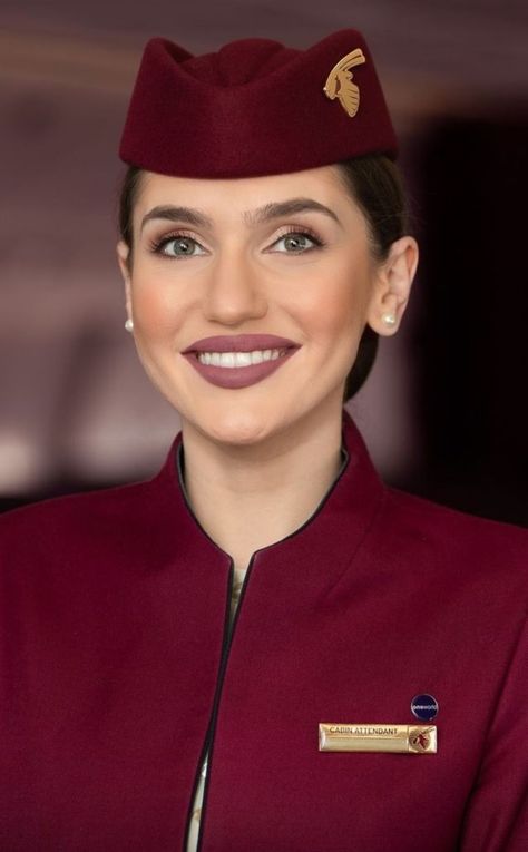 Quatar Airway Cabin Crew, Airline Photoshoot, Cabin Crew Makeup, Flight Attendant Makeup, Qatar Airways Cabin Crew, Air Hostess Uniform, Become A Flight Attendant, Cabin Crew Jobs, Flight Attendant Fashion