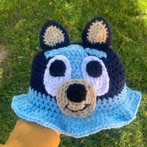 ✿ Made with 100% Acrylic yarn ✿ Adult size 22-24 inches head circumference - 0-3 months: 14 inches head circumference - 3-6 months: 16 inches head circumference -6-12 months: 18 inches head circumference -Toddler: 20 inches head circumference ✿ Hand wash with cold water, air dryGive this item 2-3 weeks max. to ship outDon’t hesitate to reach out if you have any concerns with your order!