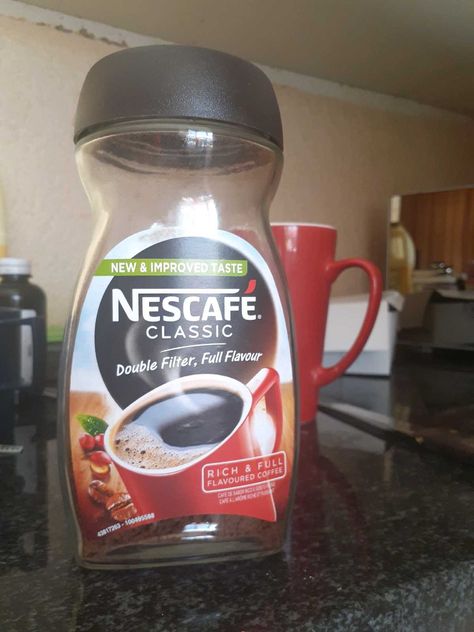 COFFEE NESCAFE CLASSIC Nestle Coffee, Nescafe Coffee, Coffee Powder, Coffee Flavor, Coffee Bottle, Dish Soap Bottle, Hot Drink, Cleaning Supplies, Coffee