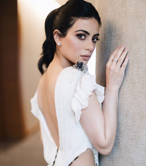 Izzy Lightwood, Isabelle Lightwood, Camila Mendes, Young Actresses, Shadowhunter Chronicles, Shadow Hunters, Famous Women, Shadowhunters, Beautiful Eyes