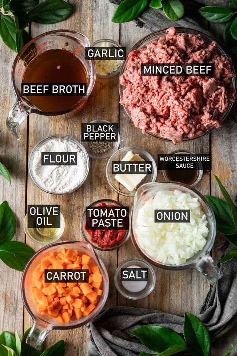 Scottish Mince And Tatties, Mince And Tatties Recipe, South African Bobotie Recipe, Mince And Tatties, Bobotie Recipe, Scottish Dishes, Beef Dinners, Scottish Recipes, With Mashed Potatoes