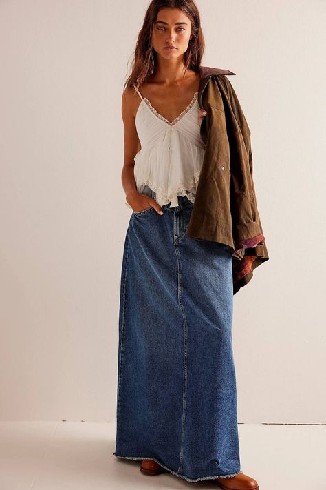 We The Free's New Denim Collection Rivals Designer Buys | Who What Wear UK Long Denim Skirt Outfit, Jean Skirt Outfits, Long Jean Skirt, Denim Skirt Outfits, Long Denim Skirt, Maxi Skirt Outfits, Denim Maxi, Free People Skirt, Denim Maxi Skirt