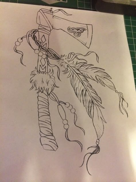 Tomahawk Drawing Native American, Tomahawk Tattoo Design, Tomahawk Tattoo, Rick Tattoo, Indian Skull Tattoos, Tattoo Wings, Indian Feather Tattoos, Indian Drawing, Native American Drawing