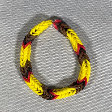 Pokemon Bracelet, Rainbow Loom Fishtail, Pichu Pikachu Raichu, Bracelets Rainbow, Pikachu Raichu, Rainbow Loom Bracelet, Fishtail Bracelet, Loom Band Bracelets, Rainbow Loom Creations