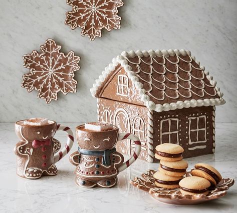 Pottery Barn Christmas Decor, Mugs Pottery, Pottery Barn Christmas, Gingerbread House Cookies, Gingerbread Village, Appetizer Plates Set, Construction Crafts, Gingerbread Houses, Appetizer Plates