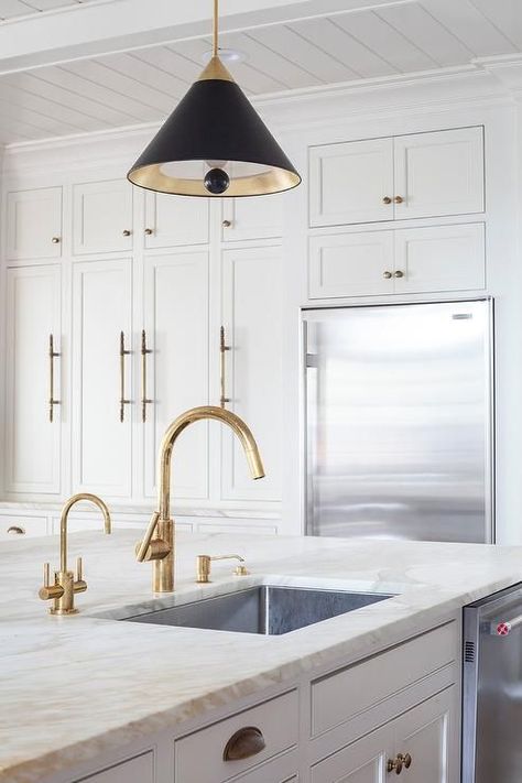 Are Stainless Steel Sinks Out? Yay or Nay - Kitchens Gold Kitchen Hardware, Brass Kitchen Hardware, Antique Brass Faucet, Statuary Marble, Stainless Kitchen Faucet, Gold Kitchen Faucet, Gold Faucet, White Island, Brass Kitchen Faucet