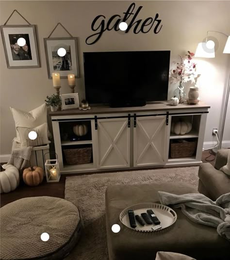 Couch Tray Decor, Tv Table Decor Ideas, Tv Room Design Cozy, Tv Stand Fall Decor Ideas, Fireplace Tv Stand Decor, Tall Ceiling Living Room, Tv Stand Decor Living Room, Decor Around Tv, Farmhouse Living Room Ideas