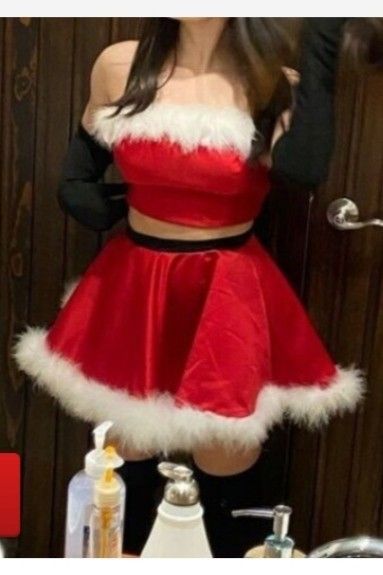 Diy Santa Outfit Women, Santa Claus Outfit Woman, Santa Outfits For Women, Navidad Outfit, Mrs Claus Outfit, Origin Of Christmas, Santa Claus Outfit, Outdoor Christmas Decoration Ideas, Stylish Outfits Casual