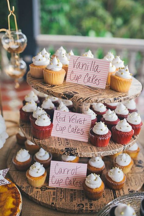 Mini Wedding Cake Wedding Cupcake / http://www.himisspuff.com/beautiful-wedding-cupcakes/4/ Fall Wedding Cupcakes, Cupcake Rosa, Mini Wedding Cakes, Traditional Wedding Cakes, Wedding Treats, Cupcake Display, Cupcake Ideas, Köstliche Desserts, Cupcake Stand