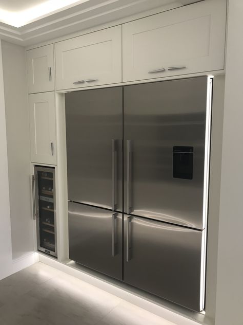 Fisher And Paykel, Fridge Design, Large Fridge, Desain Pantry, Kitchen Fridges, Furniture Warehouse, Grey Flooring, घर की सजावट, Interior Modern