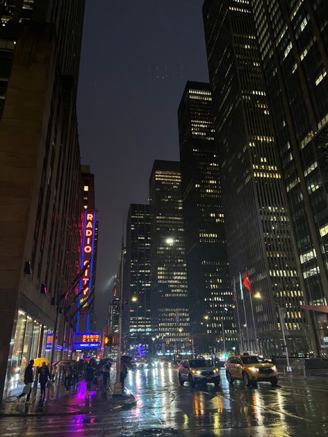 #nyc #taxi #nycaesthetic New york City New York Aesthetic New york at night Night life Lights Nyc Lights New York City Aesthetic Night, Nyc Aesthetic Night, Nyc Lights, New York At Night, Manhattan Night, Nyc At Night, Nyc Taxi, City View Night, New York City Night