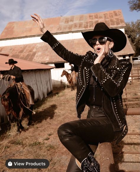 Western Gothic Aesthetic Outfit, Western Punk, Western Gothic Outfit, Grunge Cowgirl, Country Goth, Goth Cowgirl, Gothic Cowgirl, Western Goth, Western Gothic Fashion