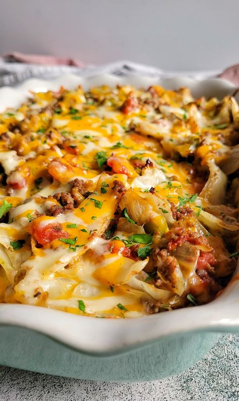 Cabbage Casserole (Low Carb/Keto Friendly) - Hip Hip Gourmet Cabbage Casserole Low Carb, Cabbage And Ground Beef, Cooked Cabbage Recipes, Cabbage Lasagna, Casserole Low Carb, Homemade Italian Seasoning, Cabbage Casserole Recipes, Cabbage Casserole, Low Carb Casseroles