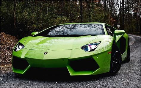 Lambo Aventador, Wallpaper Deep, Wallpaper Stylish, First Lamborghini, Lamborghini Aventador Wallpaper, Green Lamborghini, Lamborghini Sesto, Lamborghini Sesto Elemento, Lamborghini Aventador Lp700 4