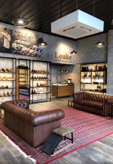 Masculine Retail Design, Men’s Boutique Interior, Leather Shop Interior, Mens Boutique Interior Design, Shoes Shop Design Ideas, Men's Clothing Store Design, Shoe Store Design, Retail Store Interior Design, Clothing Store Interior