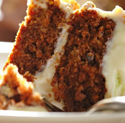 Blue Ribbon Carrot Cake with Buttermilk Glaze and Cream Cheese Frosting - oh my! Vegan Carrot Cake Recipe, Jam Cake, Resipi Kek, Gluten Free Carrot Cake, Vegan Carrot Cakes, Best Carrot Cake, Ww Desserts, Blackberry Jam, Low Carb Dessert