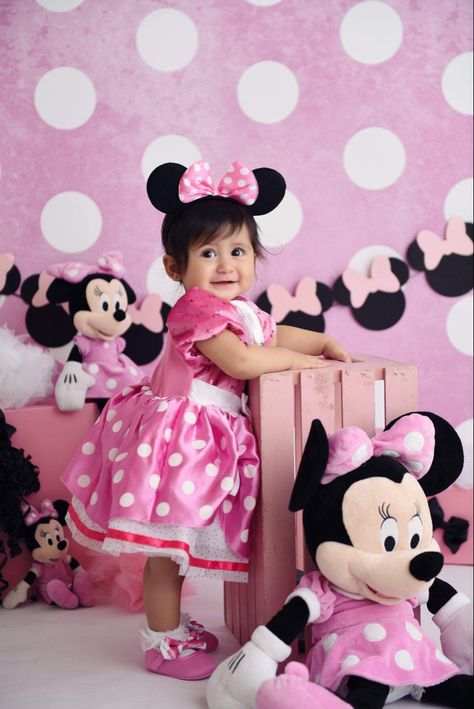 Minnie Mouse 2nd Birthday Photo Shoot, Minnie Mouse Theme Photoshoot, Minnie Mouse 2nd Birthday Pictures, 1st Birthday Photoshoot Minnie Mouse, Minnie Mouse First Birthday Photo Shoot, Mini Mouse Photo Shoot Ideas, Minnie Mouse Birthday Photoshoot, Minnie Mouse Photoshoot, Minnie Mouse Photo Shoot Ideas