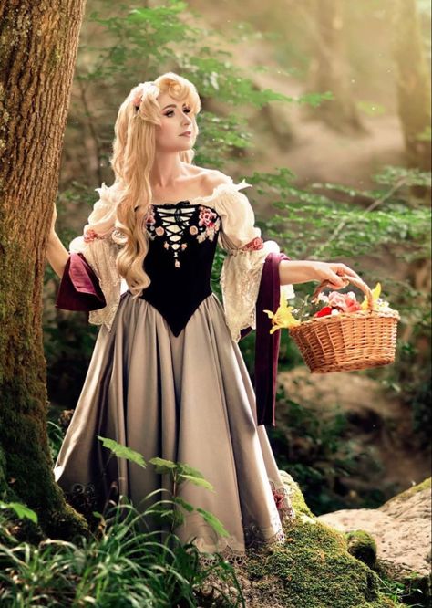 Aurora Peasant Dress, Princess Aurora Cosplay, Daisy Campbell, Aurora Moodboard, Historical Cosplay, Aurora Cosplay, Sleeping Beauty Cosplay, Princess Aurora Dress, Sleeping Beauty Dress