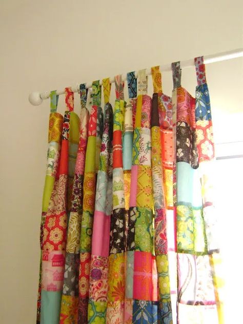 Quilt Top Curtains – Sewing With Scraps Patchwork Curtains, No Sew Curtains, Drop Cloth Curtains, Deco Originale, Drop Cloth, Sewing Rooms, Diy Curtains, Curtain Designs, Fabric Projects