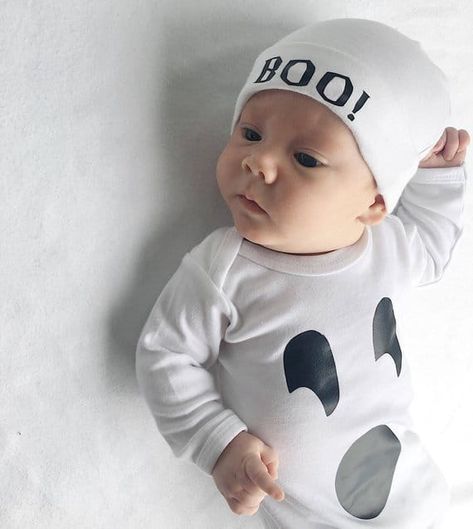 Newborn Baby Halloween Costumes, Baby Ghost Costume, Halloween Baby Pictures, Halloween Costume Onesie, Baby Halloween Costumes Newborn, Newborn Halloween Outfits, Baby Halloween Onesie, Ghost Outfit