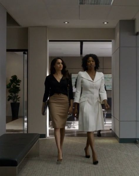 Accountant Aesthetic Outfit, Corporate Lawyer Aesthetic Female, Investment Banking Aesthetic Women, Secretary Outfits Aesthetic, Suits Rachel, Meghan Markle Suits, Lawyer Outfits, Stylish Office Wear, Bank Job