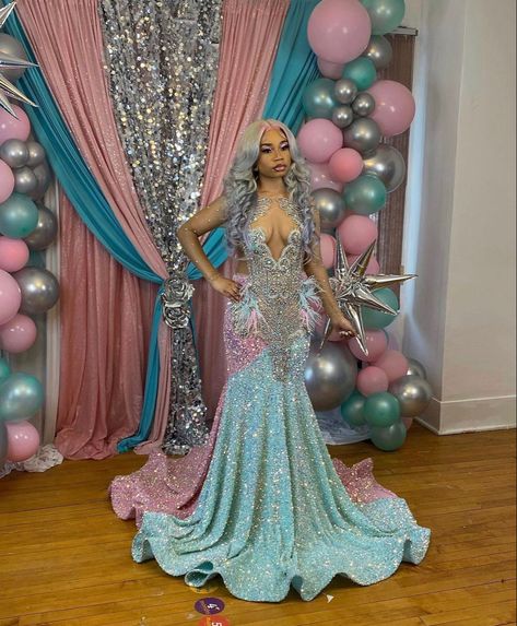 Dresses Sweetheart Neckline, Prom Pictures Couples, Prom Dress Inspo, Brat Doll, Prom Inspiration, Birthday Basket, Gorgeous Prom Dresses, Senior Prom Dresses, Classy Prom Dresses